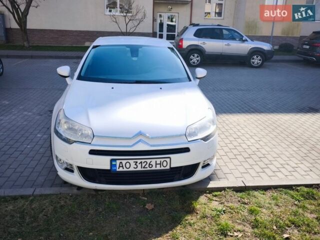 Белый Ситроен С5, объемом двигателя 2 л и пробегом 225 тыс. км за 7200 $, фото 1 на Automoto.ua