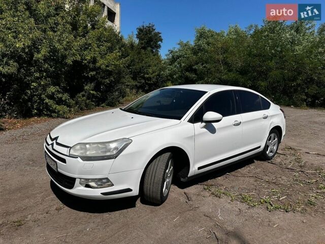 Белый Ситроен С5, объемом двигателя 1.56 л и пробегом 410 тыс. км за 3700 $, фото 1 на Automoto.ua
