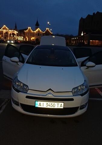 Белый Ситроен С5, объемом двигателя 1.6 л и пробегом 140 тыс. км за 4000 $, фото 1 на Automoto.ua