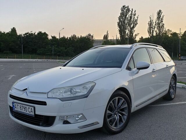 Білий Сітроен С5, об'ємом двигуна 2.2 л та пробігом 250 тис. км за 8500 $, фото 1 на Automoto.ua