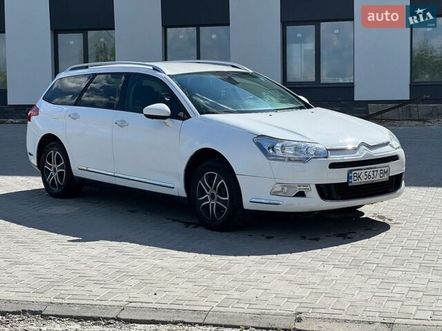 Білий Сітроен С5, об'ємом двигуна 1.56 л та пробігом 325 тис. км за 4650 $, фото 1 на Automoto.ua