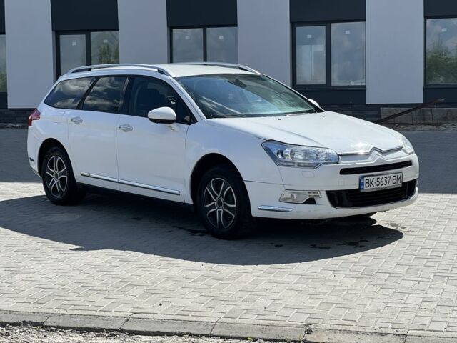 Білий Сітроен С5, об'ємом двигуна 1.6 л та пробігом 325 тис. км за 4650 $, фото 1 на Automoto.ua