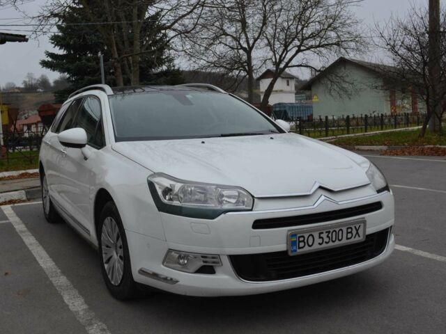 Белый Ситроен С5, объемом двигателя 1.6 л и пробегом 320 тыс. км за 5700 $, фото 1 на Automoto.ua