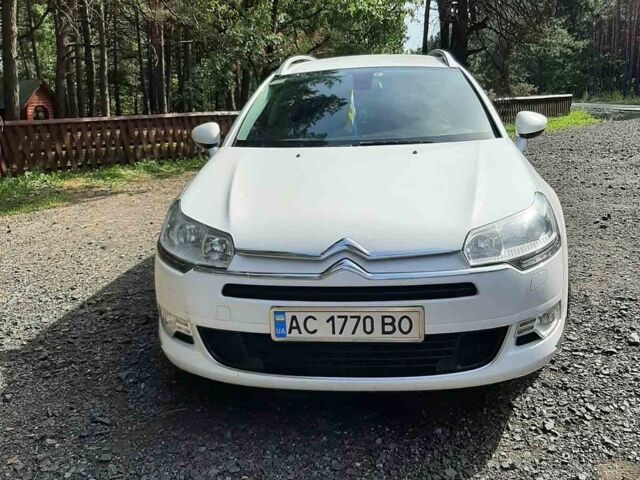 Белый Ситроен С5, объемом двигателя 1.56 л и пробегом 250 тыс. км за 7200 $, фото 1 на Automoto.ua