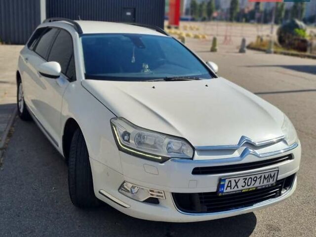 Белый Ситроен С5, объемом двигателя 1.6 л и пробегом 350 тыс. км за 7500 $, фото 1 на Automoto.ua