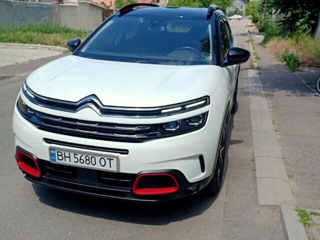 Белый Ситроен С5, объемом двигателя 2 л и пробегом 125 тыс. км за 21000 $, фото 1 на Automoto.ua