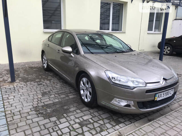 Бежевый Ситроен С5, объемом двигателя 2 л и пробегом 214 тыс. км за 8200 $, фото 1 на Automoto.ua