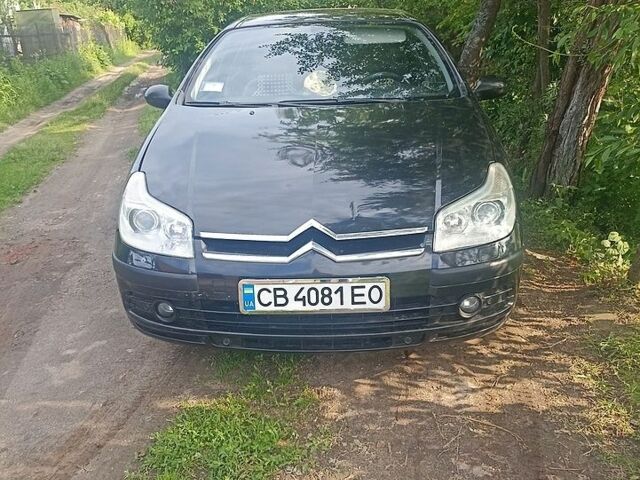 Чорний Сітроен С5, об'ємом двигуна 2 л та пробігом 269 тис. км за 4600 $, фото 1 на Automoto.ua