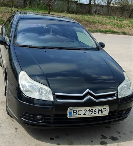 Черный Ситроен С5, объемом двигателя 1.8 л и пробегом 260 тыс. км за 3150 $, фото 1 на Automoto.ua