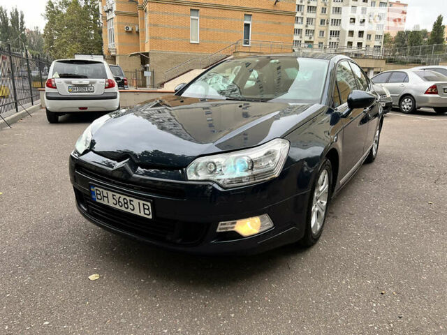 Черный Ситроен С5, объемом двигателя 2.2 л и пробегом 299 тыс. км за 3500 $, фото 1 на Automoto.ua