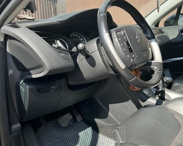 Черный Ситроен С5, объемом двигателя 2 л и пробегом 204 тыс. км за 6500 $, фото 1 на Automoto.ua
