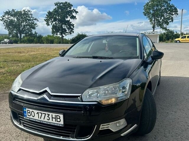 Черный Ситроен С5, объемом двигателя 2 л и пробегом 180 тыс. км за 4650 $, фото 1 на Automoto.ua