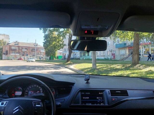 Черный Ситроен С5, объемом двигателя 1.6 л и пробегом 250 тыс. км за 5000 $, фото 1 на Automoto.ua