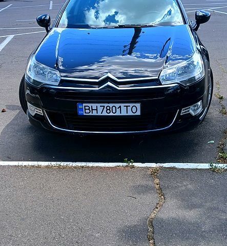 Чорний Сітроен С5, об'ємом двигуна 2.7 л та пробігом 290 тис. км за 9000 $, фото 1 на Automoto.ua