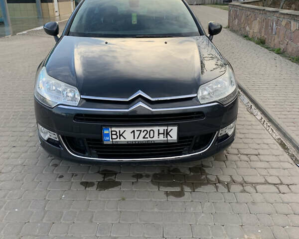 Чорний Сітроен С5, об'ємом двигуна 1.6 л та пробігом 264 тис. км за 5200 $, фото 1 на Automoto.ua