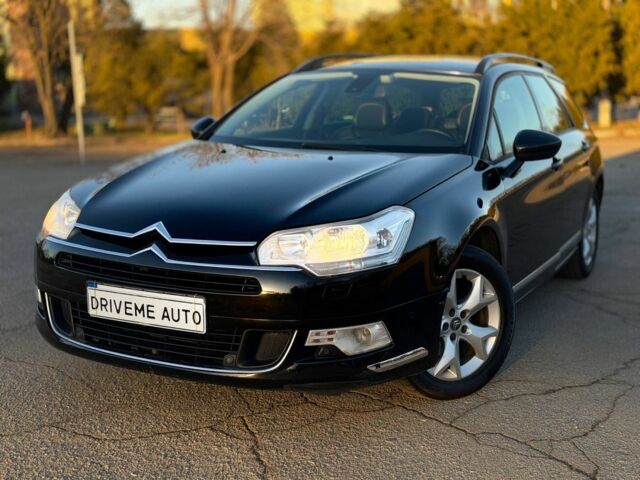 Черный Ситроен С5, объемом двигателя 1.6 л и пробегом 220 тыс. км за 5799 $, фото 1 на Automoto.ua