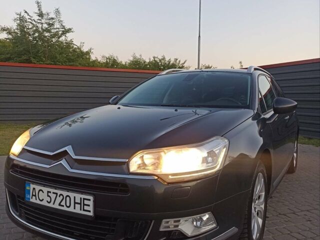Чорний Сітроен С5, об'ємом двигуна 1.6 л та пробігом 226 тис. км за 7800 $, фото 1 на Automoto.ua