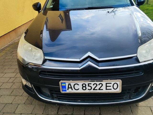 Чорний Сітроен С5, об'ємом двигуна 1.56 л та пробігом 250 тис. км за 5500 $, фото 1 на Automoto.ua