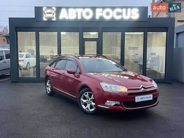 Красный Ситроен С5, объемом двигателя 2 л и пробегом 300 тыс. км за 5990 $, фото 1 на Automoto.ua
