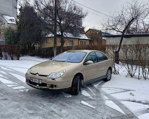 Жовтий Сітроен С5, об'ємом двигуна 2 л та пробігом 246 тис. км за 2544 $, фото 1 на Automoto.ua