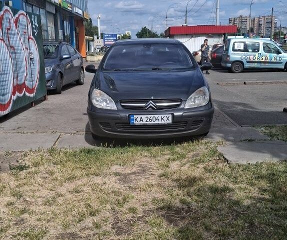 Серый Ситроен С5, объемом двигателя 1.7 л и пробегом 340 тыс. км за 2650 $, фото 1 на Automoto.ua