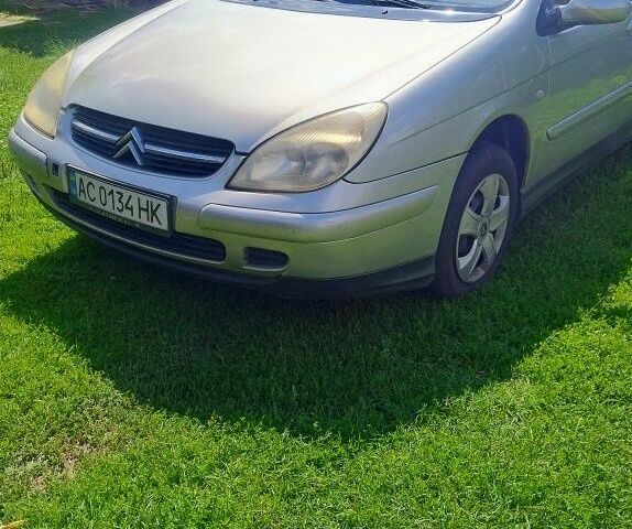 Сірий Сітроен С5, об'ємом двигуна 2 л та пробігом 412 тис. км за 2400 $, фото 1 на Automoto.ua