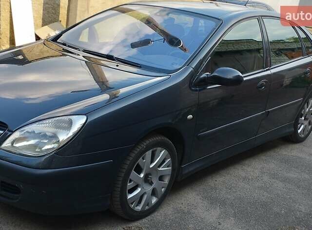 Серый Ситроен С5, объемом двигателя 1.8 л и пробегом 342 тыс. км за 2500 $, фото 1 на Automoto.ua