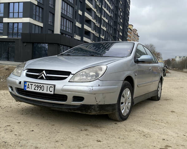Серый Ситроен С5, объемом двигателя 2 л и пробегом 475 тыс. км за 2800 $, фото 1 на Automoto.ua