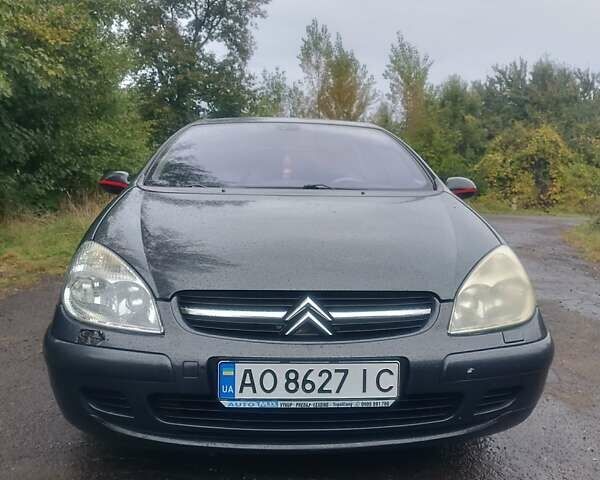 Ситроен С5 2002 в Ужгороде на Automoto.ua Серый Ситроен С5, объемом двигателя 2.2 л и пробегом 242 тыс. км за 4000 $, фото 1 на Automoto.ua