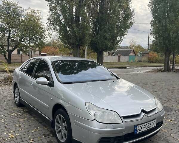 Сірий Сітроен С5, об'ємом двигуна 2 л та пробігом 326 тис. км за 3900 $, фото 1 на Automoto.ua