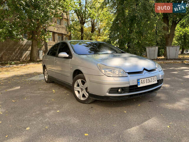 Сірий Сітроен С5, об'ємом двигуна 2 л та пробігом 239 тис. км за 3299 $, фото 1 на Automoto.ua