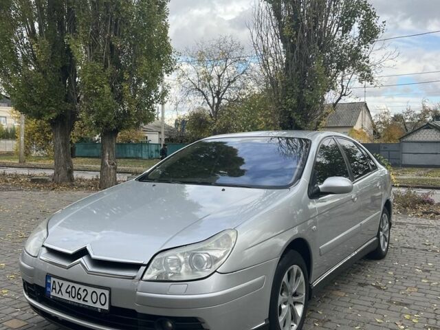 Сірий Сітроен С5, об'ємом двигуна 2 л та пробігом 326 тис. км за 3950 $, фото 1 на Automoto.ua