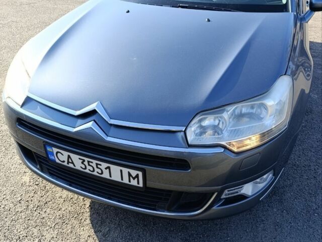Сірий Сітроен С5, об'ємом двигуна 2 л та пробігом 302 тис. км за 6950 $, фото 1 на Automoto.ua