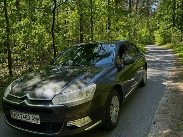 Серый Ситроен С5, объемом двигателя 1.6 л и пробегом 370 тыс. км за 5200 $, фото 1 на Automoto.ua