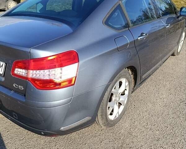 Серый Ситроен С5, объемом двигателя 2 л и пробегом 302 тыс. км за 6950 $, фото 1 на Automoto.ua