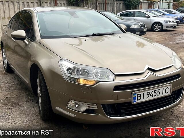 Серый Ситроен С5, объемом двигателя 1.6 л и пробегом 224 тыс. км за 6700 $, фото 1 на Automoto.ua