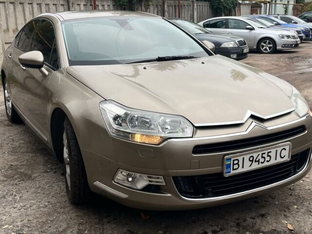 Серый Ситроен С5, объемом двигателя 1.6 л и пробегом 230 тыс. км за 5999 $, фото 1 на Automoto.ua
