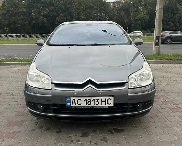 Сірий Сітроен С5, об'ємом двигуна 2 л та пробігом 208 тис. км за 3700 $, фото 1 на Automoto.ua