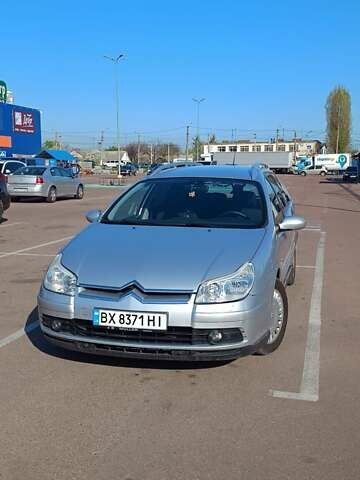 Сірий Сітроен С5, об'ємом двигуна 2 л та пробігом 217 тис. км за 4999 $, фото 1 на Automoto.ua
