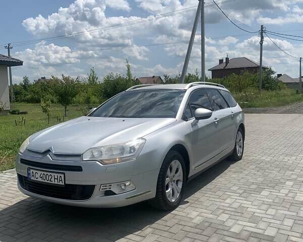 Серый Ситроен С5, объемом двигателя 2 л и пробегом 275 тыс. км за 6150 $, фото 1 на Automoto.ua