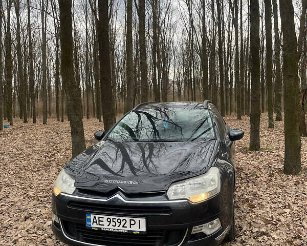 Серый Ситроен С5, объемом двигателя 1.6 л и пробегом 250 тыс. км за 6700 $, фото 1 на Automoto.ua