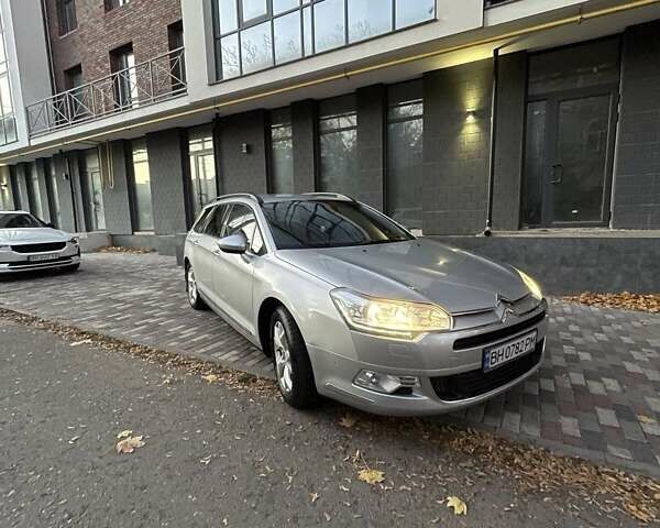Серый Ситроен С5, объемом двигателя 1.56 л и пробегом 370 тыс. км за 5500 $, фото 1 на Automoto.ua