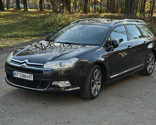 Ситроен С5 2012 в Ивано-Франковске на Automoto.ua Серый Ситроен С5, объемом двигателя 2.2 л и пробегом 222 тыс. км за 11500 $, фото 1 на Automoto.ua