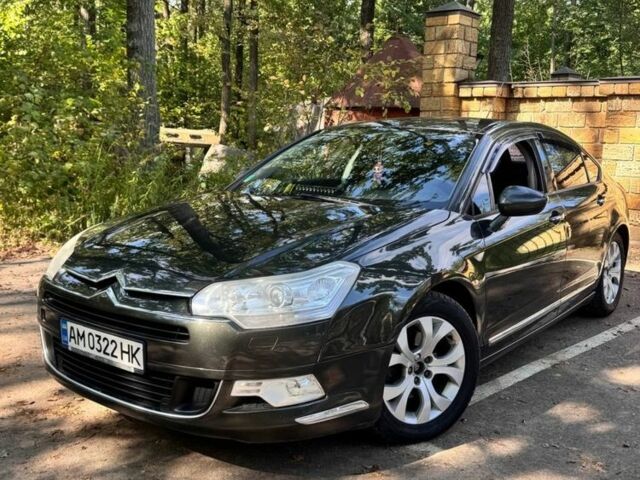 Зеленый Ситроен С5, объемом двигателя 2 л и пробегом 330 тыс. км за 6425 $, фото 1 на Automoto.ua