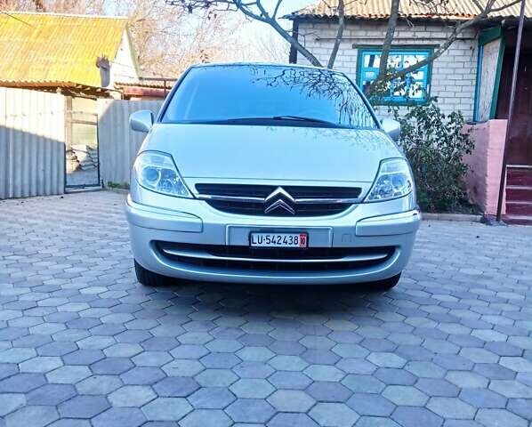 Білий Сітроен С8, об'ємом двигуна 2 л та пробігом 225 тис. км за 9300 $, фото 1 на Automoto.ua