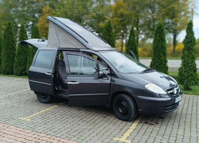 Чорний Сітроен С8, об'ємом двигуна 2.2 л та пробігом 350 тис. км за 4300 $, фото 1 на Automoto.ua