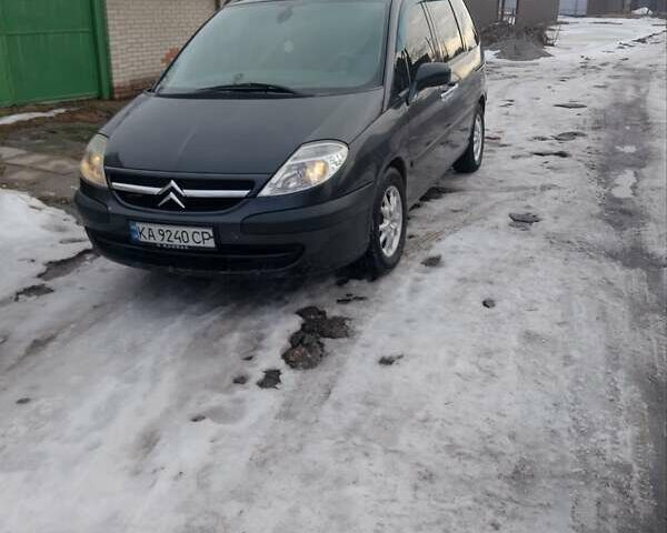 Черный Ситроен С8, объемом двигателя 2.2 л и пробегом 370 тыс. км за 4100 $, фото 1 на Automoto.ua