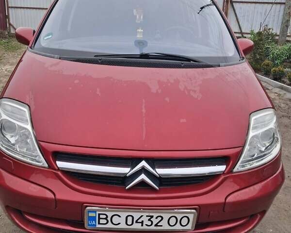 Красный Ситроен С8, объемом двигателя 2 л и пробегом 343 тыс. км за 6300 $, фото 1 на Automoto.ua