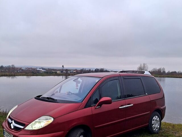 Красный Ситроен С8, объемом двигателя 2 л и пробегом 343 тыс. км за 6400 $, фото 1 на Automoto.ua