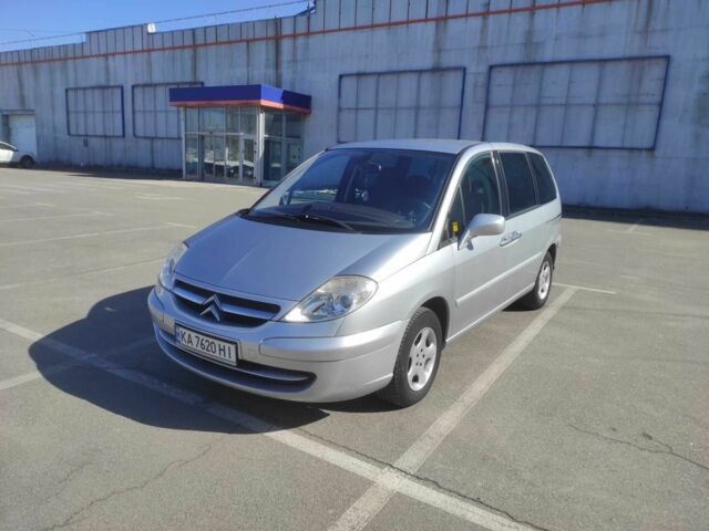 Сірий Сітроен С8, об'ємом двигуна 2.2 л та пробігом 315 тис. км за 3700 $, фото 1 на Automoto.ua